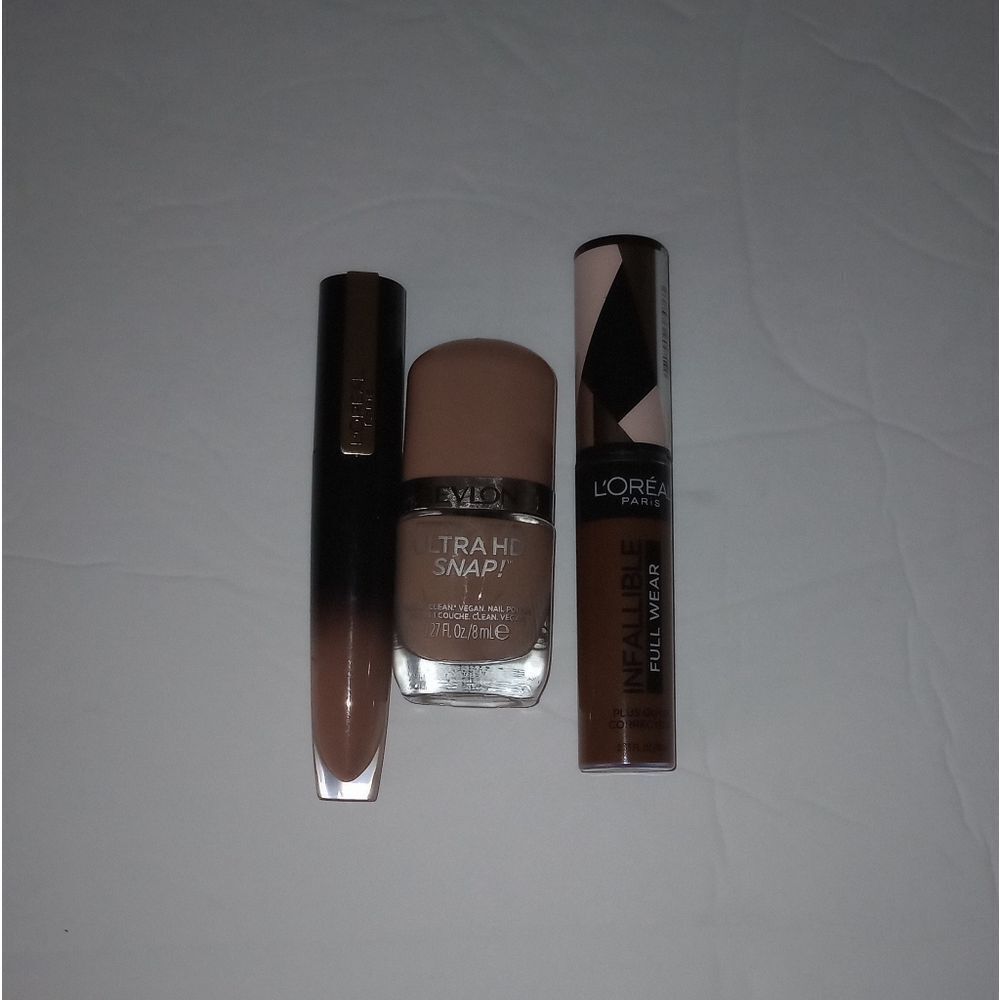 🆕💅🏽💄Makeup Bundle Concealer, Lip Stain And Nail Polish